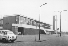 150828 Gezicht op het N.S.-station Weesp te Weesp.